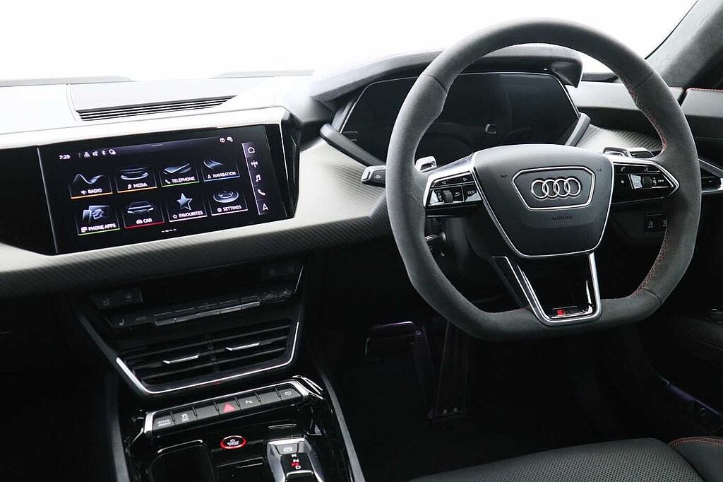 Audi Rs E-tron Gt Saloon 475kW Quattro 93kWh Carbon Black 4dr Auto