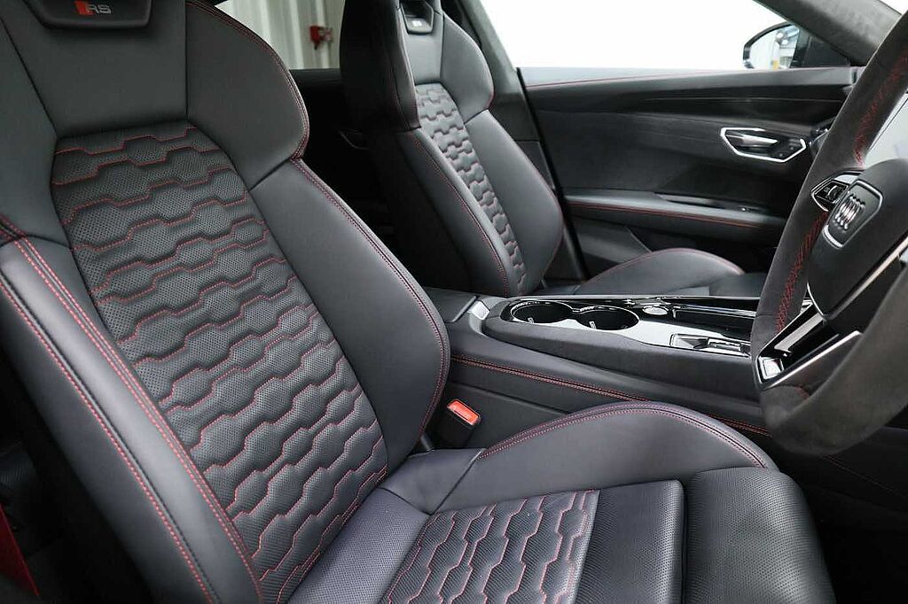 Audi Rs E-tron Gt Saloon 475kW Quattro 93kWh Carbon Black 4dr Auto
