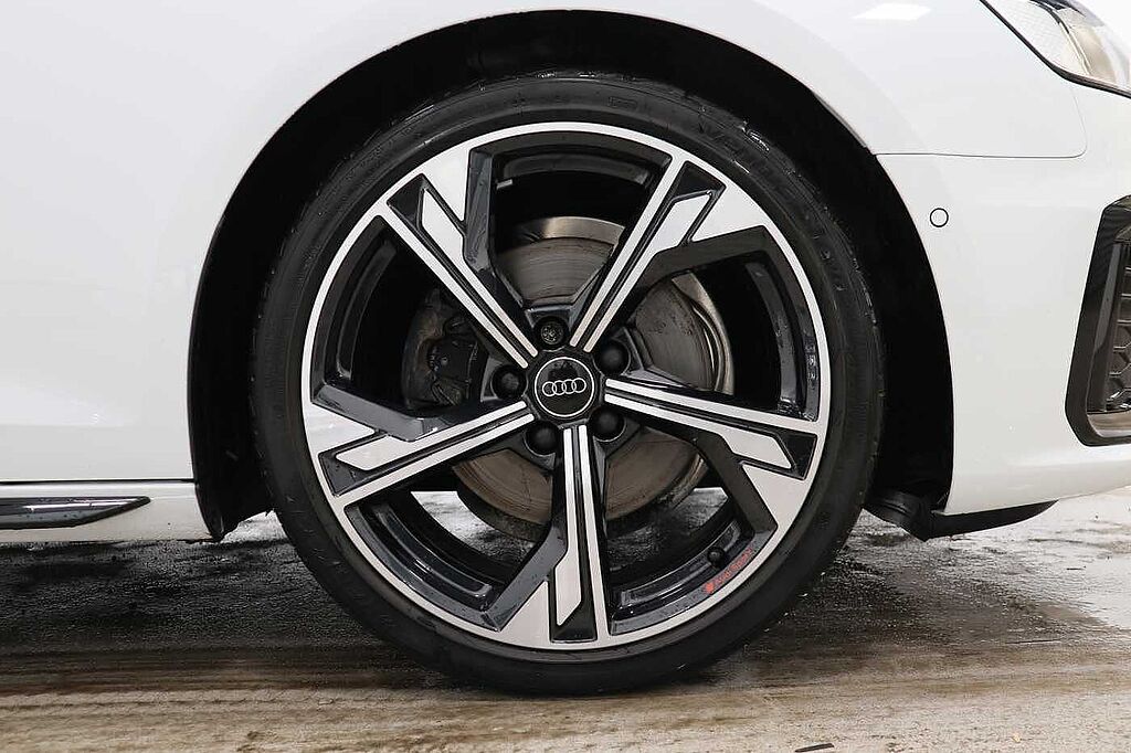 Audi A4 Diesel Avant 35 TDI Black Edition 5dr S Tronic