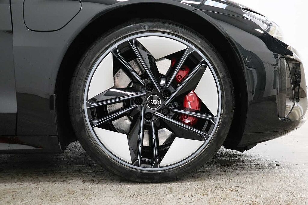 Audi Rs E-tron Gt Saloon 475kW Quattro 93kWh Carbon Black 4dr Auto