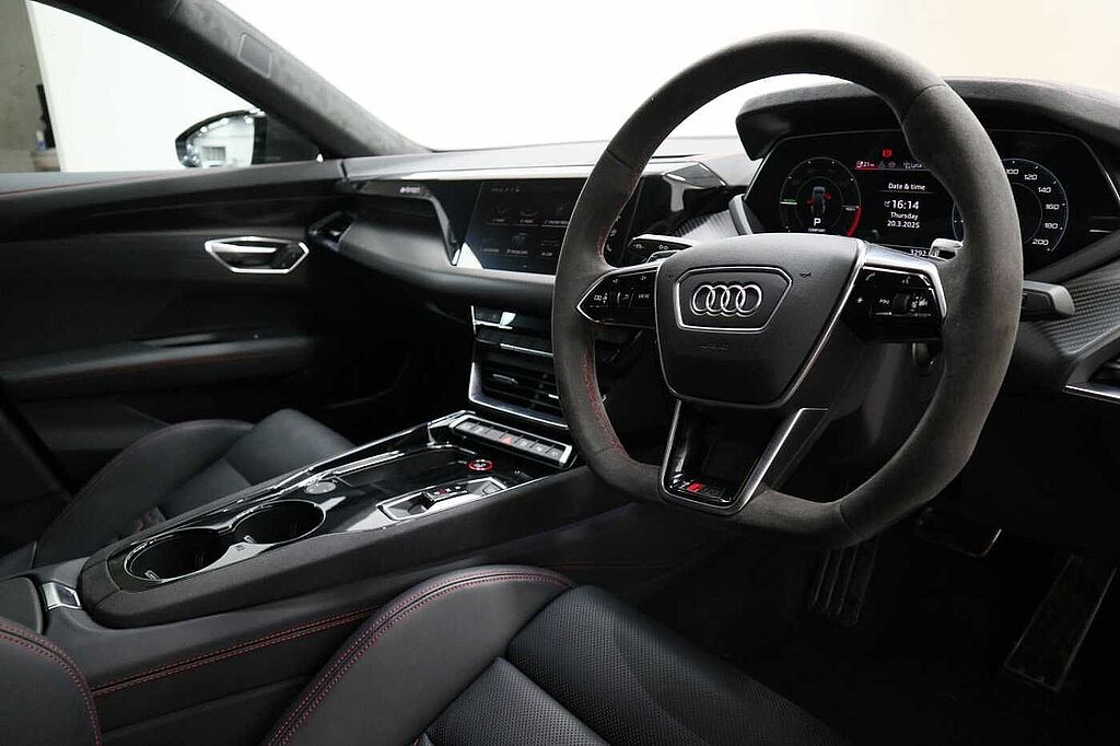 Audi Rs E-tron Gt Saloon 475kW Quattro 93kWh Carbon Black 4dr Auto