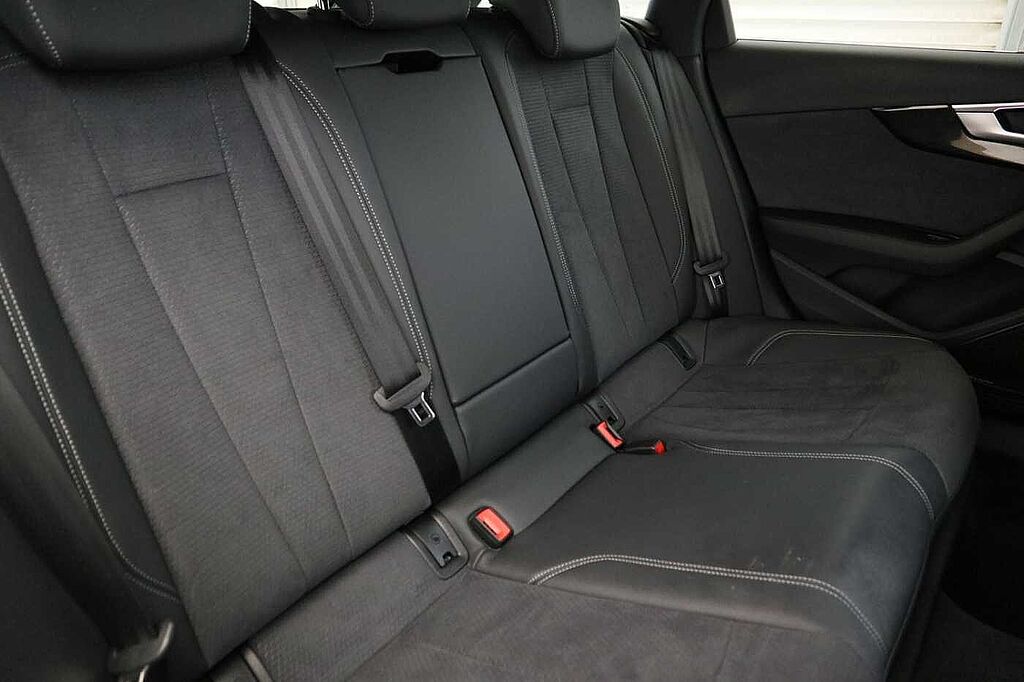 Audi A4 Diesel Avant 35 TDI Black Edition 5dr S Tronic