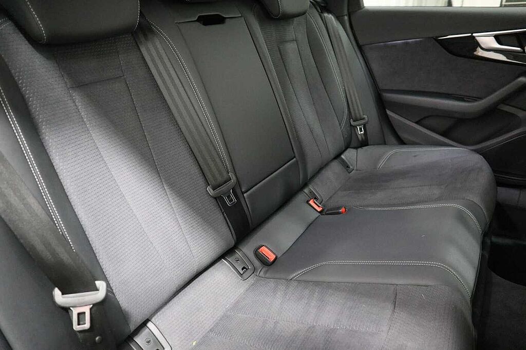 Audi A4 Diesel Avant 35 TDI Black Edition 5dr S Tronic
