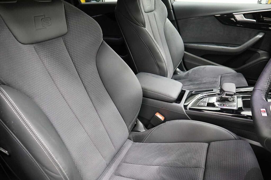 Audi A4 Diesel Avant 35 TDI Black Edition 5dr S Tronic