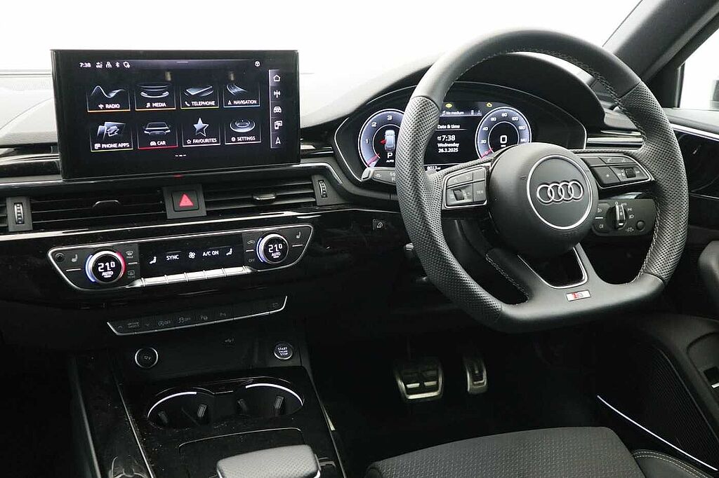 Audi A4 Diesel Avant 35 TDI Black Edition 5dr S Tronic