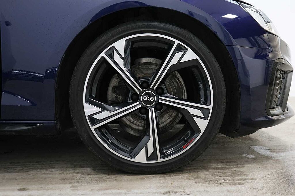 Audi A4 Diesel Avant 35 TDI Black Edition 5dr S Tronic