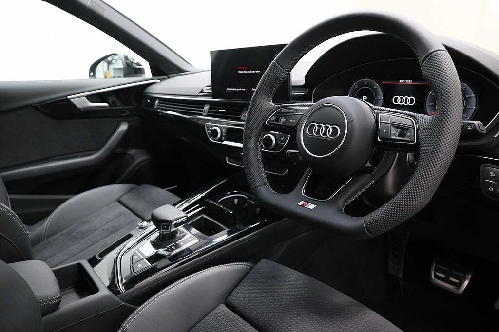 Audi A4 Diesel Avant 35 TDI Black Edition 5dr S Tronic
