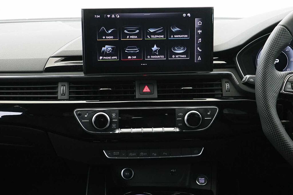 Audi A4 Diesel Avant 35 TDI Black Edition 5dr S Tronic