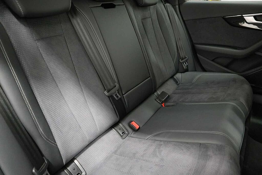Audi A4 Diesel Avant 35 TDI Black Edition 5dr S Tronic