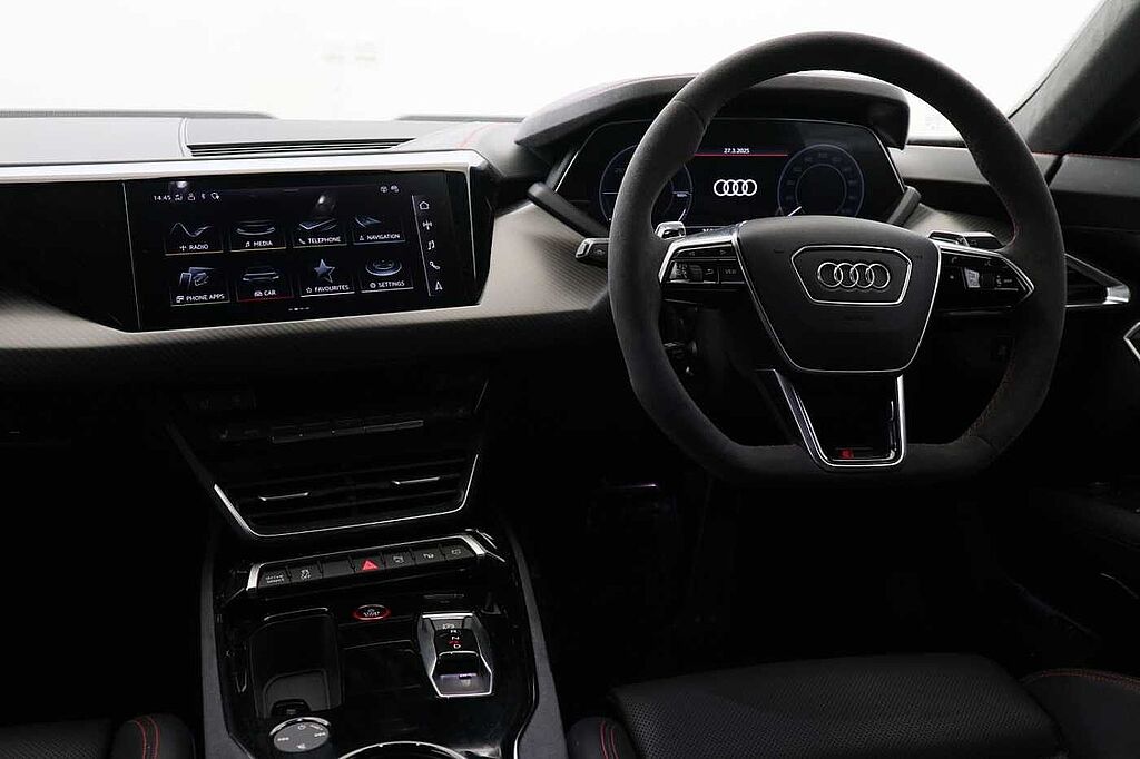 Audi Rs E-tron Gt Saloon 475kW Quattro 93kWh Carbon Vorsprung 4dr Auto