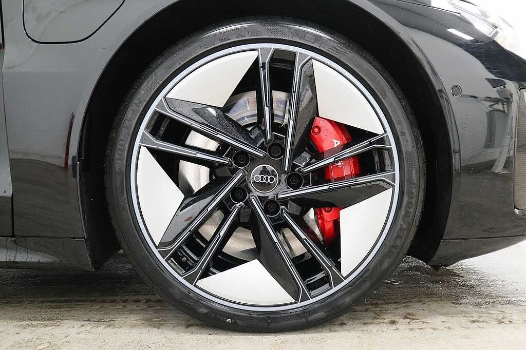 Audi Rs E-tron Gt Saloon 475kW Quattro 93kWh Carbon Vorsprung 4dr Auto