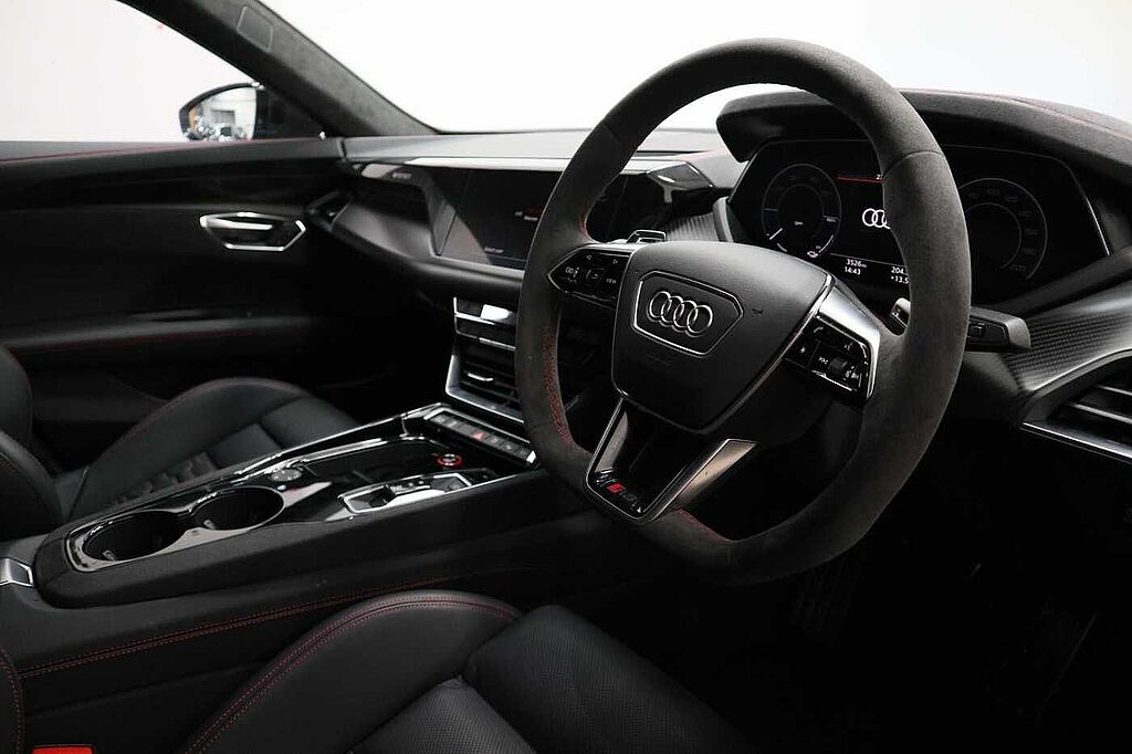 Audi Rs E-tron Gt Saloon 475kW Quattro 93kWh Carbon Vorsprung 4dr Auto