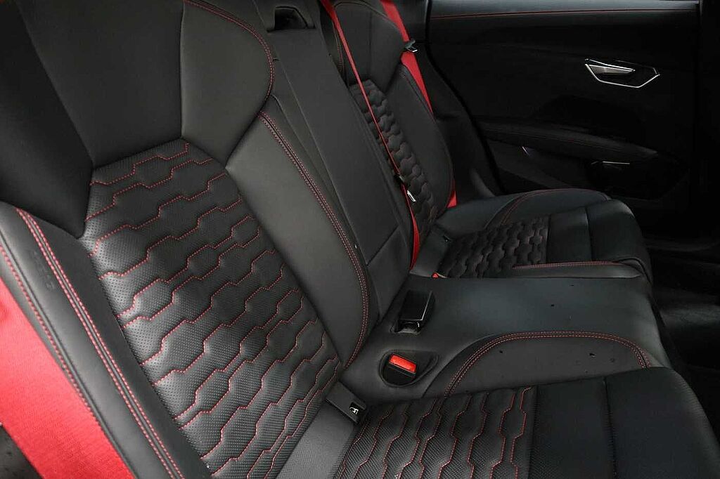Audi Rs E-tron Gt Saloon 475kW Quattro 93kWh Carbon Vorsprung 4dr Auto