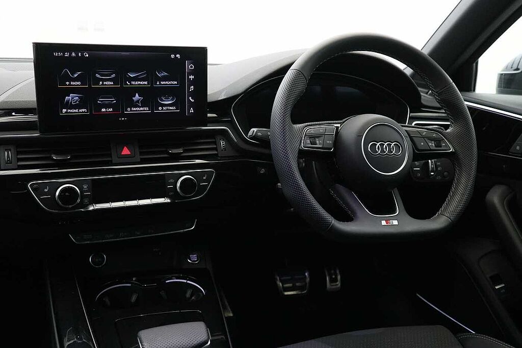Audi A4 Diesel Avant 35 TDI Black Edition 5dr S Tronic