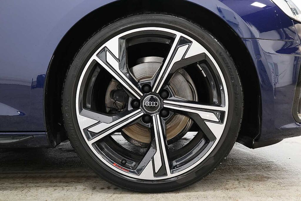 Audi A4 Diesel Avant 35 TDI Black Edition 5dr S Tronic