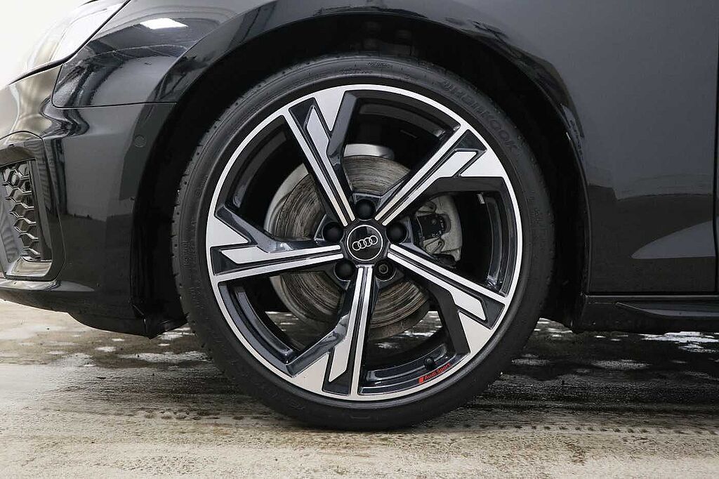 Audi A4 Diesel Avant 35 TDI Black Edition 5dr S Tronic