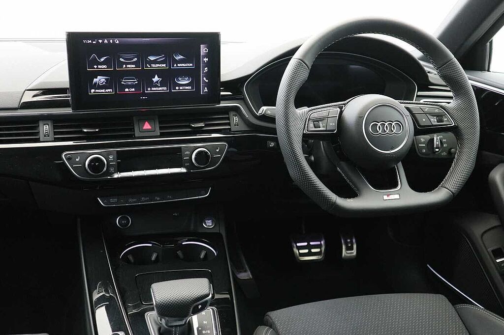 Audi A4 Diesel Avant 35 TDI Black Edition 5dr S Tronic