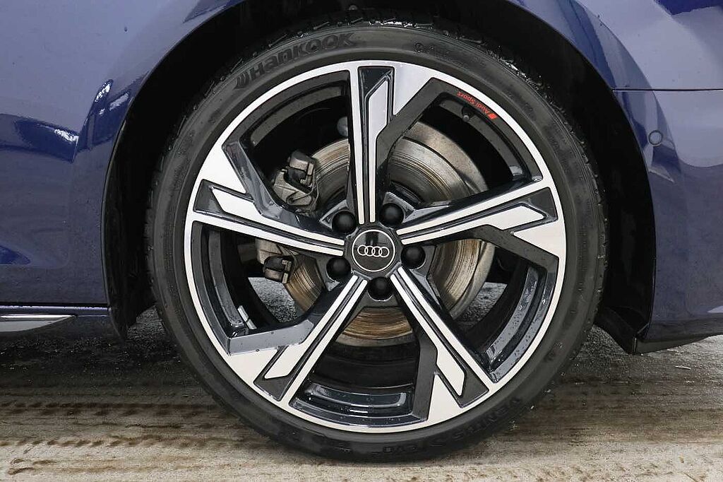 Audi A4 Diesel Avant 35 TDI Black Edition 5dr S Tronic