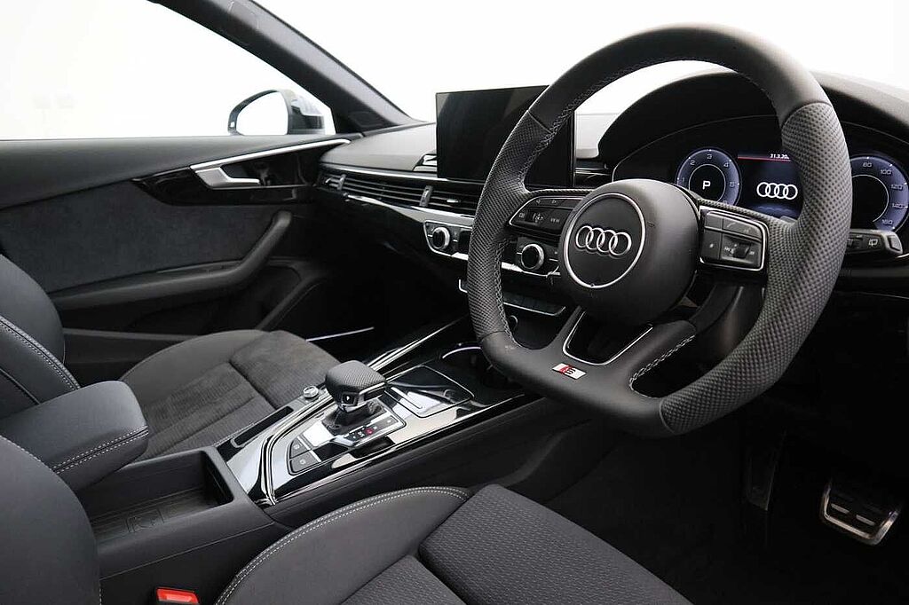 Audi A4 Diesel Avant 35 TDI Black Edition 5dr S Tronic