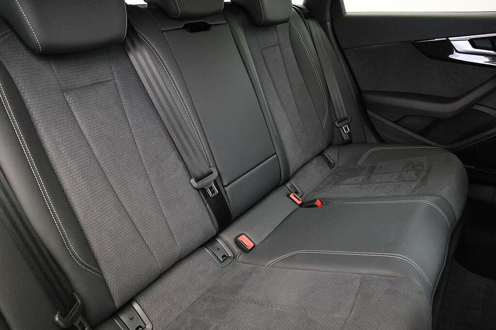 Audi A4 Diesel Avant 35 TDI Black Edition 5dr S Tronic