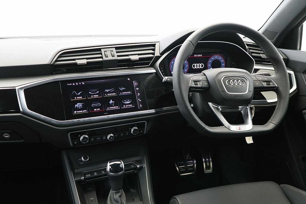Audi Q3 35 TFSI Black Edition 5dr S Tronic [20' Alloy]