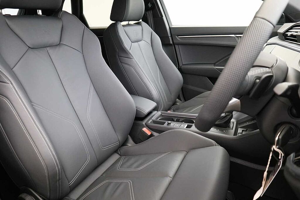 Audi Q3 35 TFSI Black Edition 5dr S Tronic [20' Alloy]
