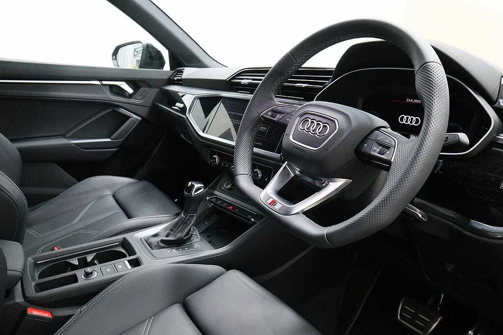 Audi Q3 35 TFSI Black Edition 5dr S Tronic [20' Alloy]
