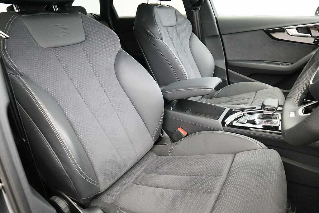 Audi A4 Avant 35 TDI Black Edition 5dr S Tronic